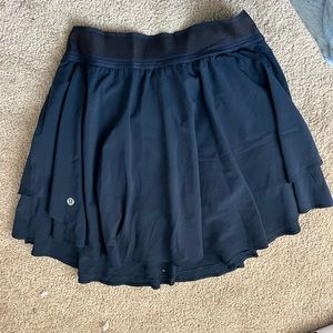 Lululemon skirt size 8 lightly worn